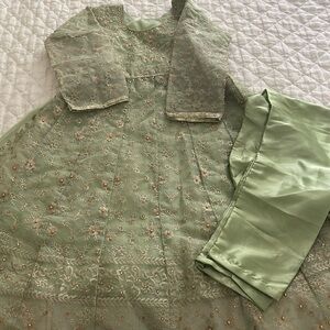 Fancy girls dress used